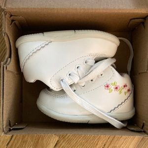 Stride rite baby shoes